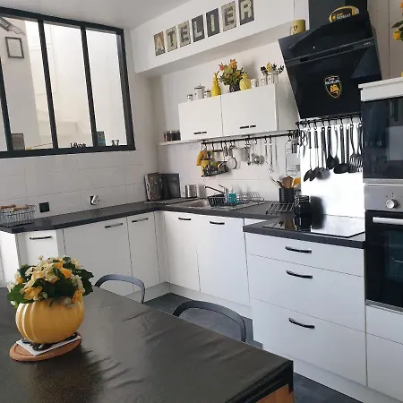 Maison Sur Le Quai * La Rochelle (Charente-Maritime)