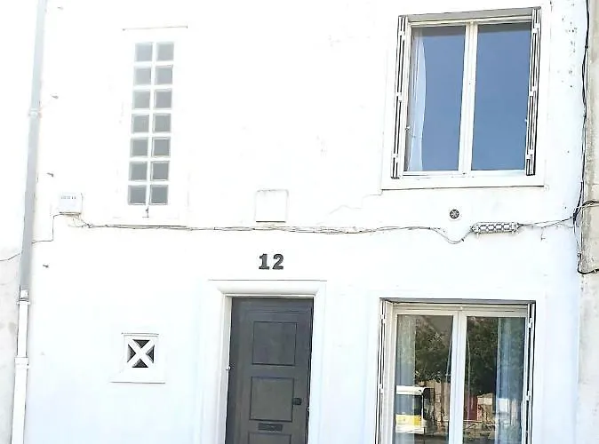 Maison Sur Le Quai Λα Ροσέλ